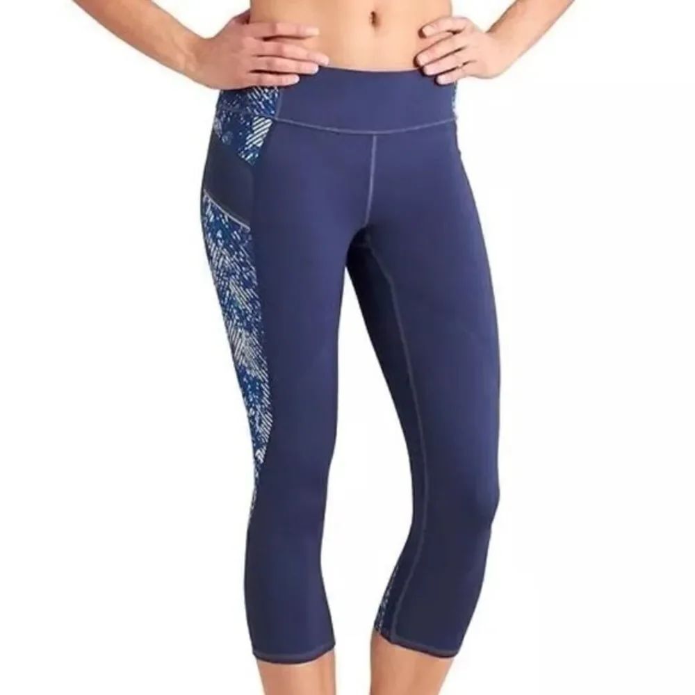 Athleta Revolve Stride Capri Crop Pant